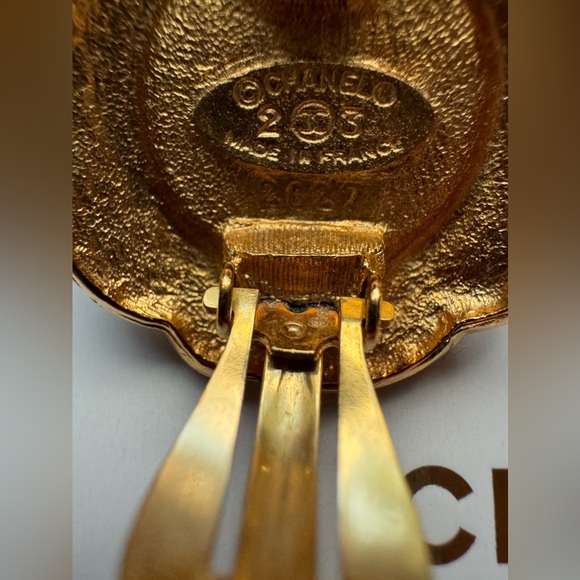 ❌❌sold❌❌Chanel - Vintage Camelia Pearl Clip on Earrings - Picture 4 of 4